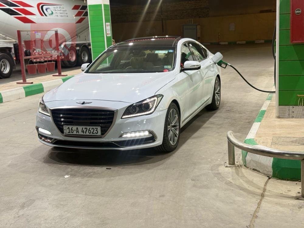 هیوندای جێنسس